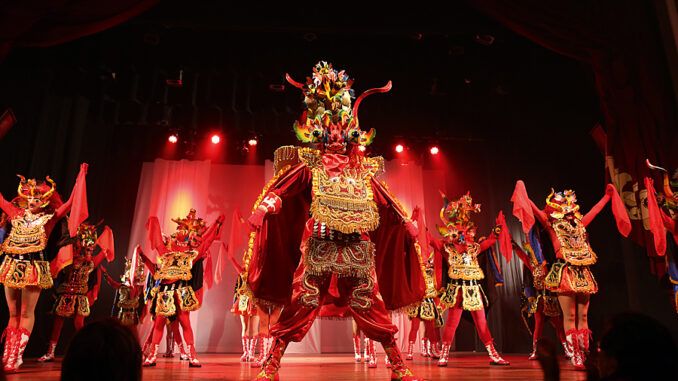 El Ballet Folklórico Manuel Acosta de Bolivia se presenta en la 36 Muestra Internacional de Folclore Por Las Tierras de Cantabria.