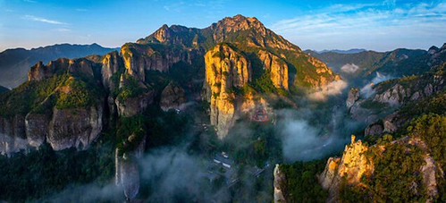La provincia china de Yandangshan deslumbra en su debut en el IX Simposio de la Red de Geoparques Asia-Pacífico La provincia china de Yandangshan deslumbra en su debut en el IX Simposio de la Red de Geoparques Asia-Pacífico